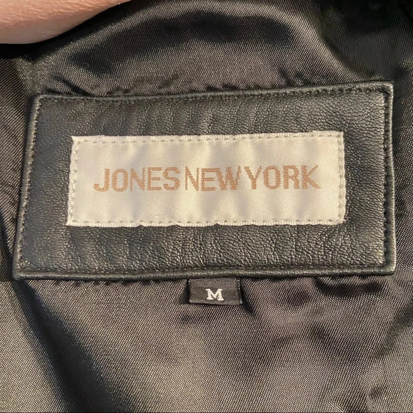 Jones New‎ York women’s black leather jacket in  size medium - Picture 6 of 10